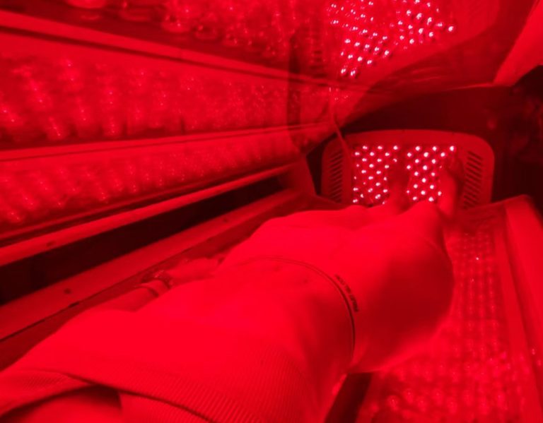 Red-Light-therapy-06-768x599